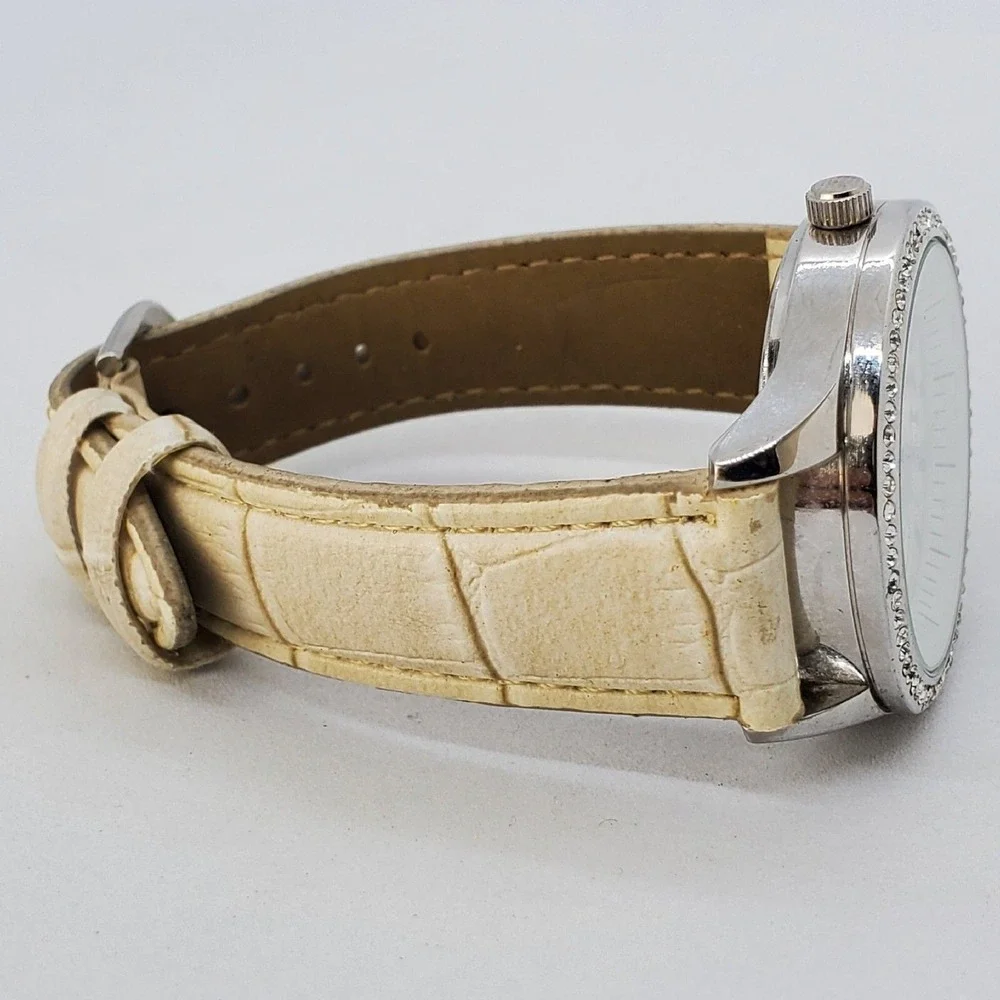 Attention Women's Watch 38MM Crystals Bezel‎ Beige Leather Bands New Battery